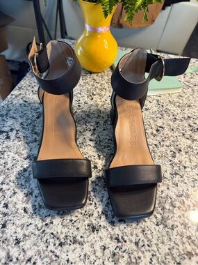 NEW Aerosoles Black Ankle-Strap Block Heel Sandals